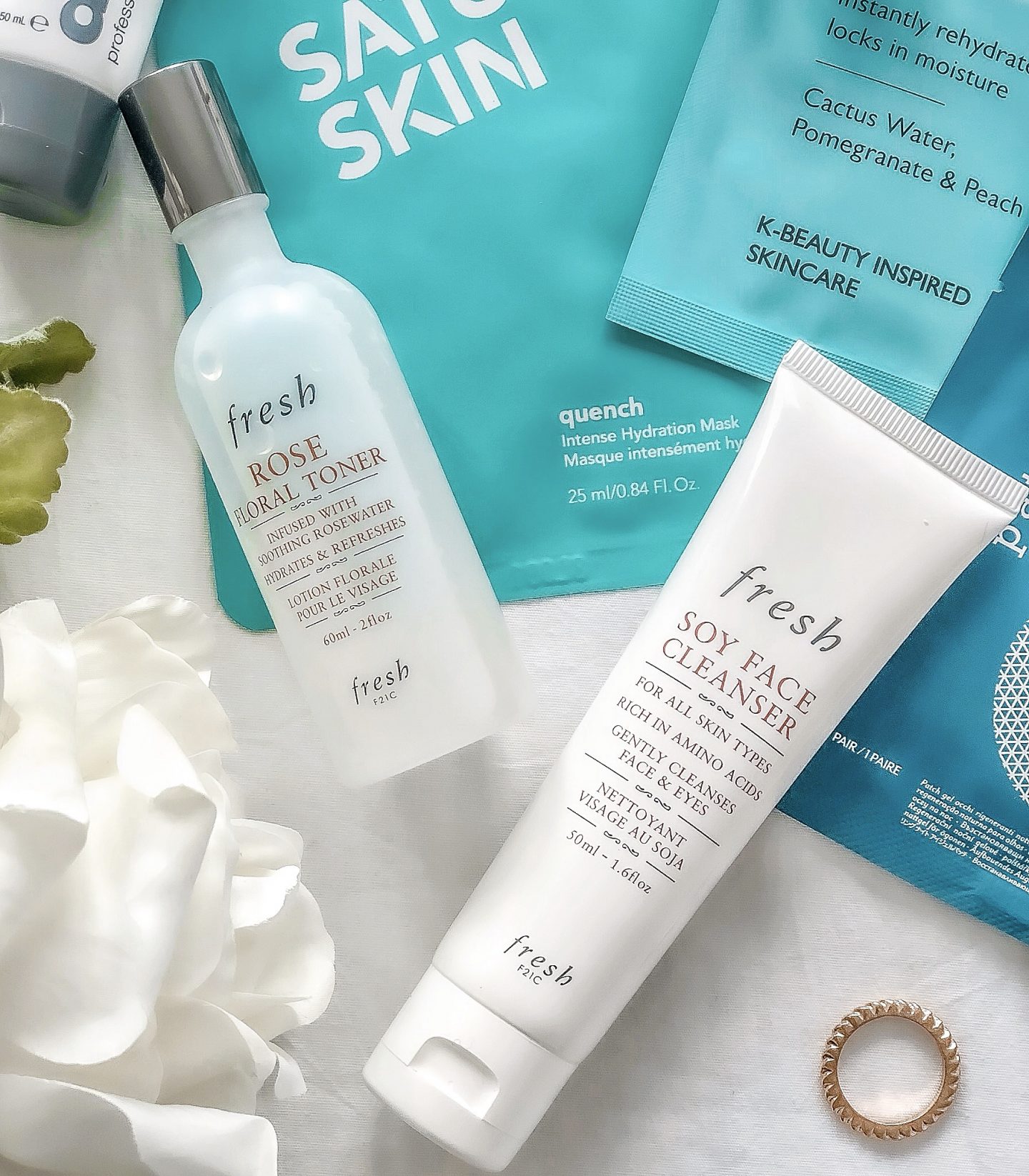 Products for hydrating skin